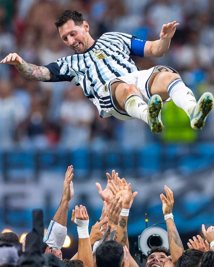 Antonela chia sẻ nhiều khoảnh khắc đáng nhớ của Messi và 3 con trai.