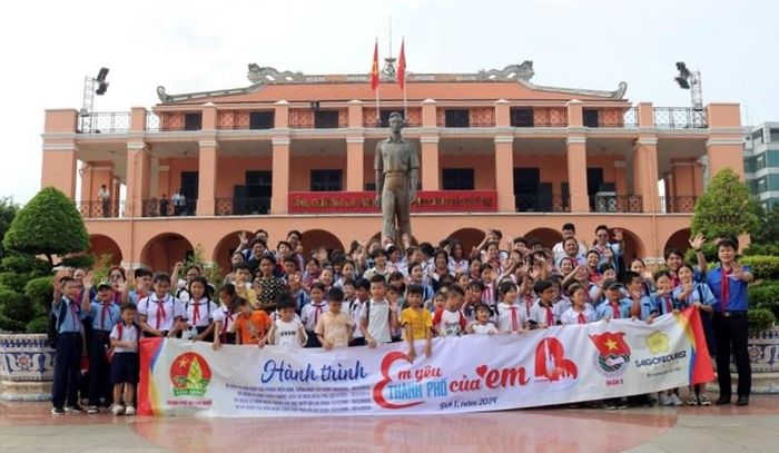 Bảo tàng Hồ Chí Minh - Chi nhánh TP.HCM là một trong những địa điểm tham quan, tìm hiểu của học sinh, người dân và du khách