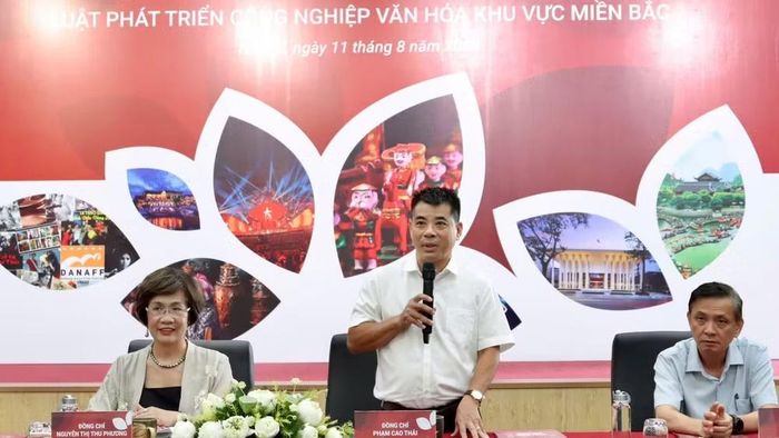 Đại biểu tham gia ý kiến góp ý dự án Luật Phát triển công nghiệp văn hóa khu vực miền bắc. (Ảnh: Ngọc Bích)