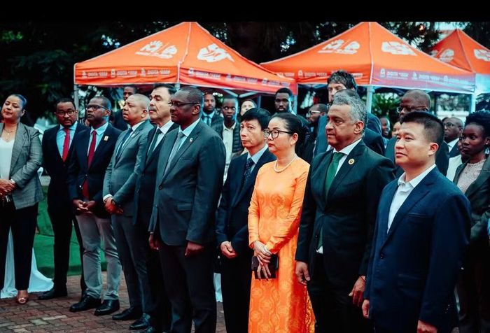 Các đại biểu tham dự buổi lễ.(Ảnh: Đại sứ quán Việt Nam tại Mozambique cung cấp)
