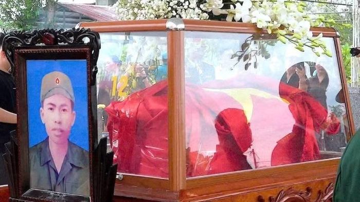 Hài cốt liệt sĩ Nguyễn Quốc Hội là trường hợp đầu tiên tại Quảng Trị được xác định danh tính thành công nhờ công nghệ giám định ADN. (Ảnh: NHI ANH)