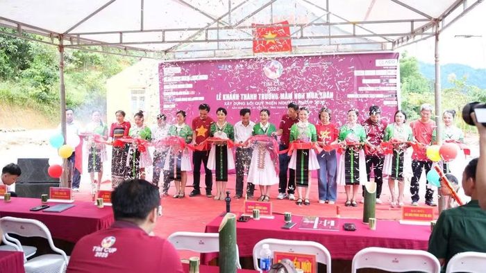 Lễ khánh thành và bàn giao Điểm trường Mùa Xuân thuộc Trường mầm non Sơn Thủy, xã Sơn Thủy, tỉnh Thanh Hóa. (Ảnh: KIM CÚC)