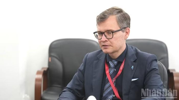 Ông Vlasov cho rằng các doanh nghiệp có kinh nghiệm thường tiến hành khảo sát và xây dựng chiến lược trước khi thâm nhập một thị trường mới. (Ảnh: THANH TRAI)