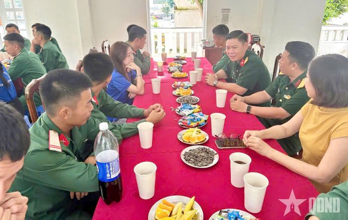 Các tổ chức, đoàn thể địa phương cũng tham gia sinh hoạt trong mô hình, tăng cường kết nối tình quân dân.