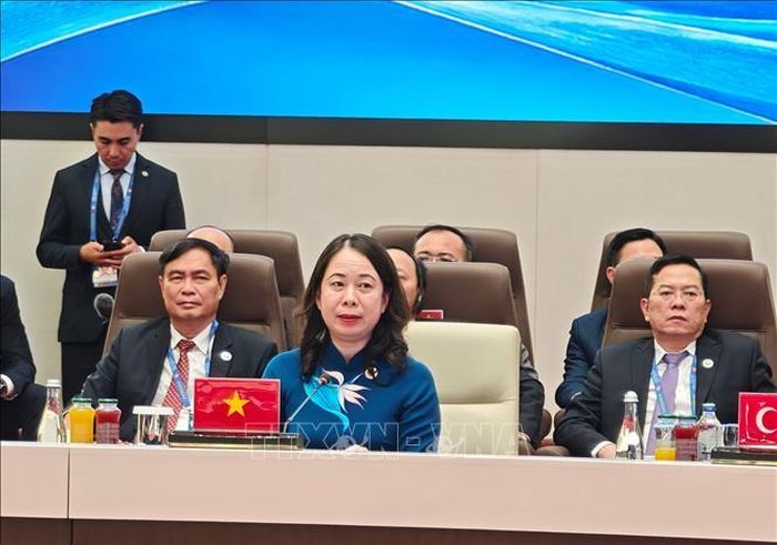  Phó chủ tịch nước Võ Thị Ánh Xuân dự và phát biểu tại Hội nghị Thượng đỉnh Tổ chức Hợp tác Thượng Hải mở rộng. 
