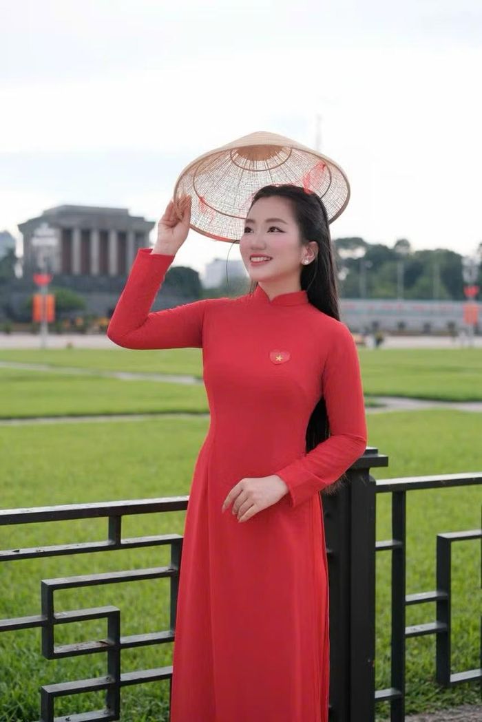 Kiều Trinh tin rằng, lòng yêu nước không cần bắt đầu từ những điều quá lớn lao, mà kết tinh từ hành động nhỏ bé mỗi ngày.