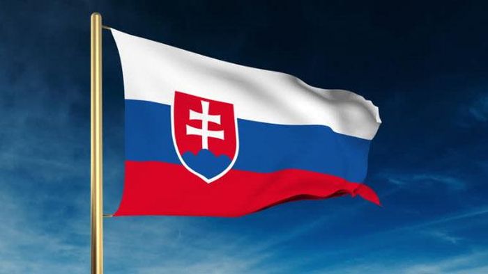 Quốc kỳ Cộng hòa Slovakia. Ảnh: TTXVN