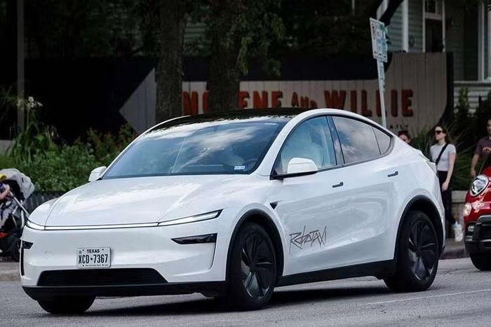 Tesla chuẩn bị ra mắt dịch vụ taxi không người lái Cybercab tại Mỹ.