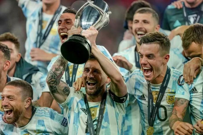 Trước đó, siêu sao người Argentina còn cùng đội tuyển giành 2 Copa America, Finalissima và HCV Olympic. Anh cho rằng thế hệ trẻ hiện tại xứng đáng có thêm cơ hội, còn bản thân có thể rời đi với sự bình yên và tự hào về những gì đã cùng đồng đội tạo nên. Ảnh: Getty Images.