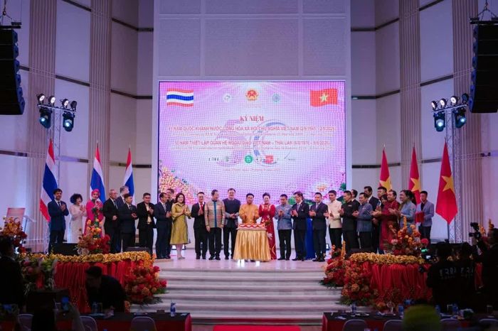 Các đại biểu tham dự chương trình kỷ niệm tại Udon Thani. (Nguồn: Tổng Lãnh sự quán Việt Nam tại Khon Kaen)