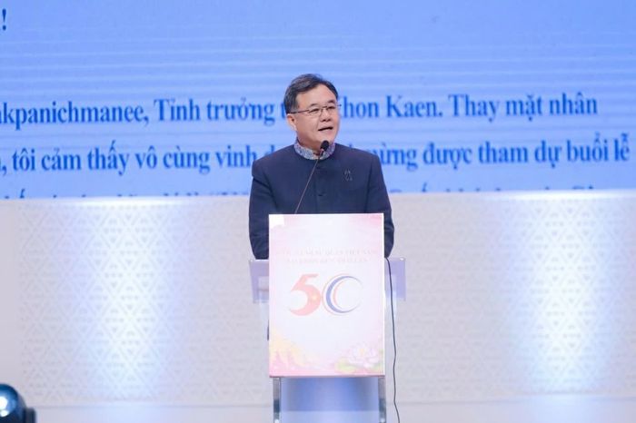 Tỉnh trưởng tỉnh Khon Kaen Khajornkiat Rakphanitmanee phát biểu tại sự kiện. (Nguồn: Tổng Lãnh sự quán Việt Nam tại Khon Kaen)