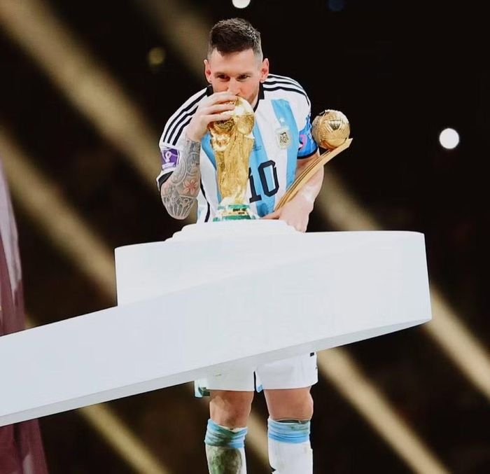 Messi là cầu thủ duy nhất giành Quả bóng vàng World Cup hai lần. Ảnh: Instagram