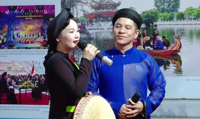 Không gian Hội tụ tinh hoa di sản văn hóa phi vật thể, giới thiệu những giá trị văn hóa đặc trưng các vùng, miền (Ảnh: T.N).