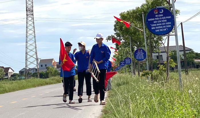 Các hoạt động của tuổi trẻ Hà Tĩnh không chỉ tạo diện mạo tươi mới cho làng quê mà còn góp phần khơi dậy niềm tự hào, tình yêu quê hương, đất nước trong đoàn viên, thanh thiếu nhi và Nhân dân.
