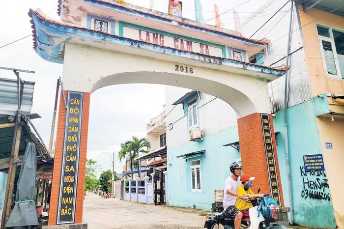 Làng Cẩm Sa (tổ dân phố Cẩm Sa hiện nay) được gọi là ngôi làng “ra ngõ gặp anh hùng”. Ảnh: Giang Thanh