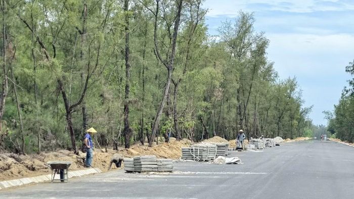 Hiện chủ đầu tư đang đôn đốc các nhà thầu tăng tốc thi công, phấn đấu hoàn thành toàn bộ những hạng mục còn lại trong khoảng một tuần tới.