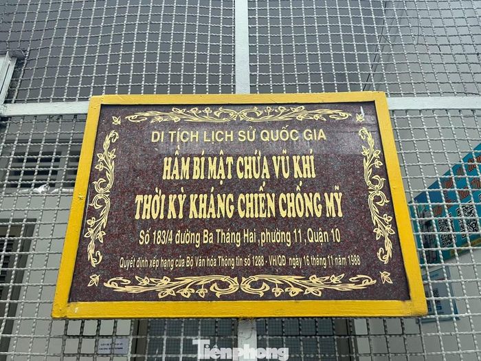 Hầm bí mật chứa vũ khí thời kỳ kháng chiến chống Mỹ tại số 183/4 đường 3/2 được công nhận là Di tích lịch sử - văn hóa cấp quốc gia. (Ảnh: Nguyễn Tiến)