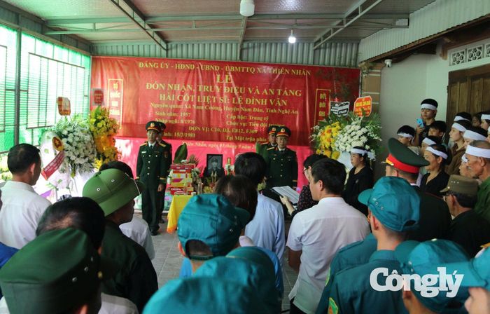 Hài cốt liệt sĩ Lê Đình Văn được đưa về với đất mẹ sau 45 năm xa cách.