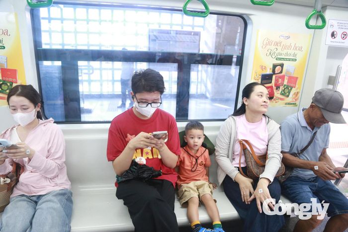 Những con số này cho thấy giao thông đường sắt đô thị có thể đóng vai trò quan trọng trong việc đáp ứng nhu cầu đi lại rất lớn của người dân trong những dịp lễ, sự kiện lớn.