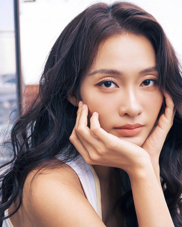 Nhan sắc trong trẻo dễ mến của Khả Ngân.
