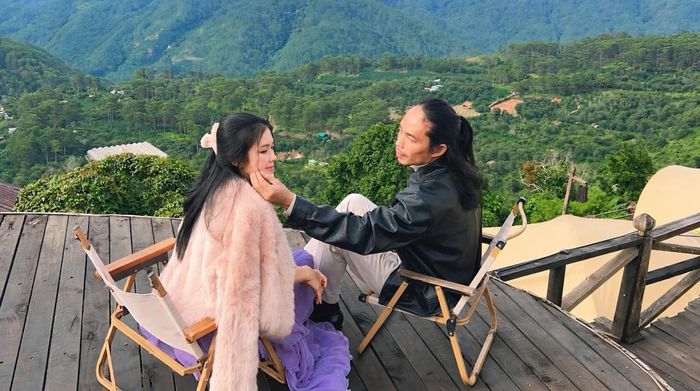Anh Bá Linh và chị Hoàng Linh vốn là hàng xóm và có nhiều tính cách, sở thích tương đồng