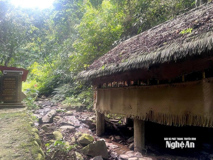 Lán Khuổi Nậm, nơi diễn ra Hội nghị Trung ương 8. Ảnh KN