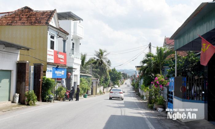 Tuyến đường chính qua địa bàn xã Nam Thanh (cũ), nay thuộc xã Nam Đàn. Ảnh: Công Kiên