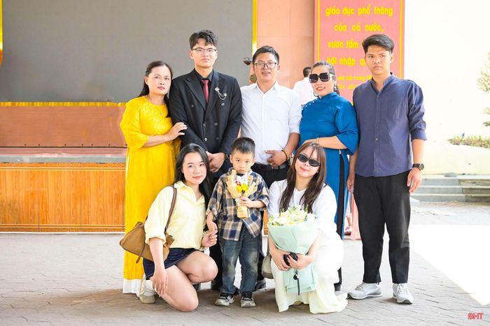 Em Nguyễn Thế Đăng và gia đình.