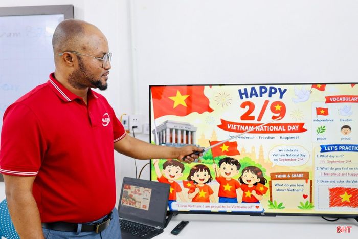 Những trải nghiệm trong dịp Quốc khánh giúp anh Osafo Reagan (quốc tịch Ghana) hiểu thêm về tình yêu quê hương, đất nước của người Việt Nam.