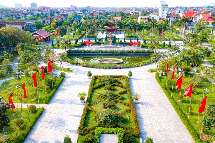 Khu lưu niệm Bác Hồ về thăm Hà Tĩnh là nơi ghi dấu chuyến thăm của Chủ tịch Hồ Chí Minh với Đảng bộ và Nhân dân Hà Tĩnh vào ngày 15/6/1957.