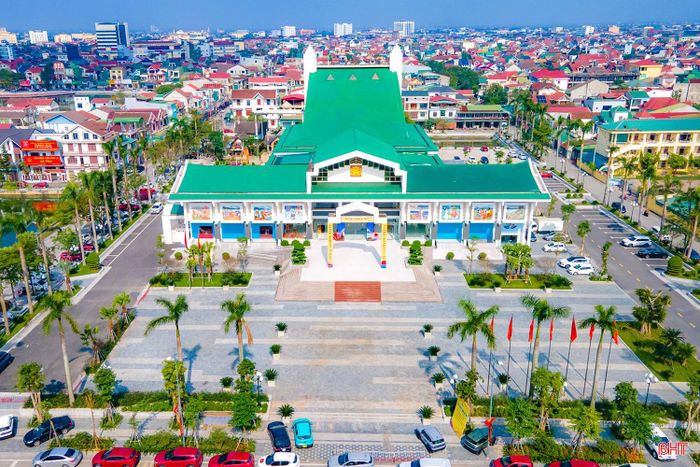 Trung tâm Văn hóa - Điện ảnh và Xúc tiến du lịch tỉnh khang trang, hiện đại, là nơi diễn ra các sự kiện quan trọng của tỉnh.