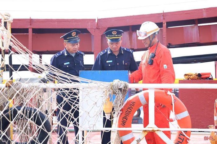 Đảm bảo thông quan xuyên lễ giúp Hà Tĩnh tạo thêm dư địa thu ngân sách những tháng cuối năm.