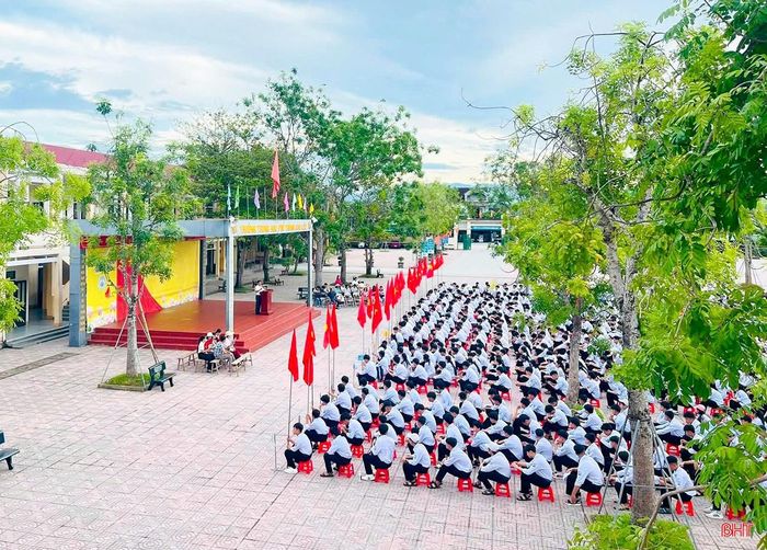 Việc điều động, bổ nhiệm, luân chuyển đội ngũ cán bộ quản lý nhằm đáp ứng yêu cầu điều hành và giúp các trường THPT nhanh chóng ổn định hoạt động sau sắp xếp.