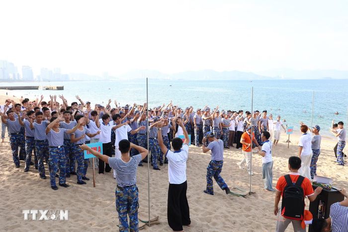 Chương trình Trại hè Việt Nam góp phần gắn kết thanh niên kiều bào với quê hương, đất nước. (Ảnh: Đặng Tuấn/TTXVN)