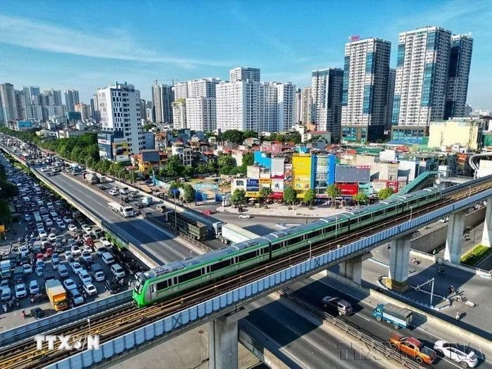 Tuyến đường sắt đô thị Cát Linh - Hà Đông (Hà Nội) là tuyến đường sắt đô thị đầu tiên của cả nước, trở thành phương tiện đi lại tin cậy hằng ngày của người dân Thủ đô. (Ảnh: Tuấn Anh/TTXVN)