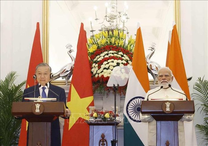 Tổng Bí thư, Chủ tịch nước Tô Lâm và Thủ tướng Ấn Độ Narendra Modi gặp gỡ báo chí. Ảnh: Thống Nhất/TTXVN