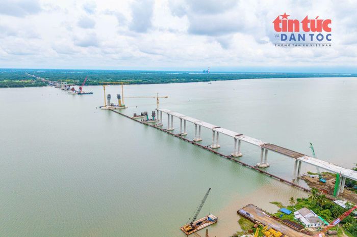 Khi hoàn thành, cầu Đại Ngãi sẽ góp phần tăng cường kết nối giao thông và mở rộng không gian phát triển vùng Đồng bằng sông Cửu Long.