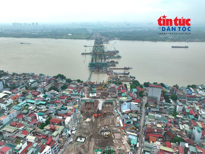 Cầu Trần Hưng Đạo có chiều dài toàn tuyến khoảng 4,18 km, điểm đầu tại nút giao ngã 5 Trần Hưng Đạo - Trần Thánh Tông và điểm cuối kết nối với phố Nguyễn Sơn.