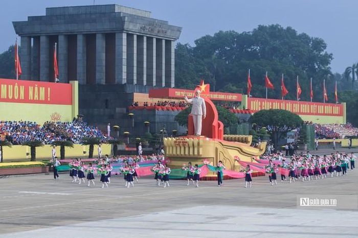 Việt Nam đã tạo ra được một sự thay đổi căn bản cả về thế và lực của đất nước (Ảnh: Hữu Thắng).