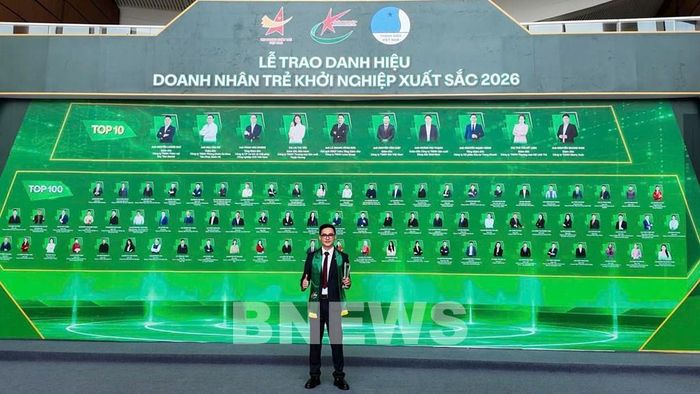 Anh Nguyễn Huỳnh Anh Khoa tại buổi vinh danh doanh nhân trẻ khởi nghiệp xuất sắc năm 2026. Ảnh: Văn Sĩ-TTXVN