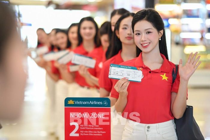 Đồng hành trên chuyến bay của Vietnam Airlines có các thí sinh Hoa hậu Việt Nam 2026, với vai trò là nhà vận chuyển chính thức của cuộc thi. Ảnh: Bnews/vnanet.vn
