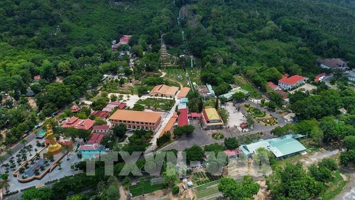 Khu du lịch quốc gia Núi Bà Đen - điểm đến trọng điểm của Tây Ninh, công tác bảo đảm an ninh, trật tự được chú trọng, góp phần tạo môi trường an toàn, thuận lợi cho phát triển du lịch. Ảnh: Giang Phương - TTXVN