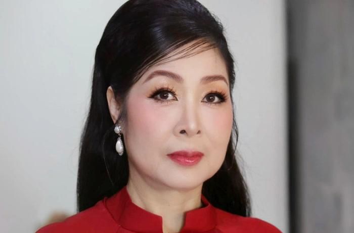 NSND Hồng Vân.