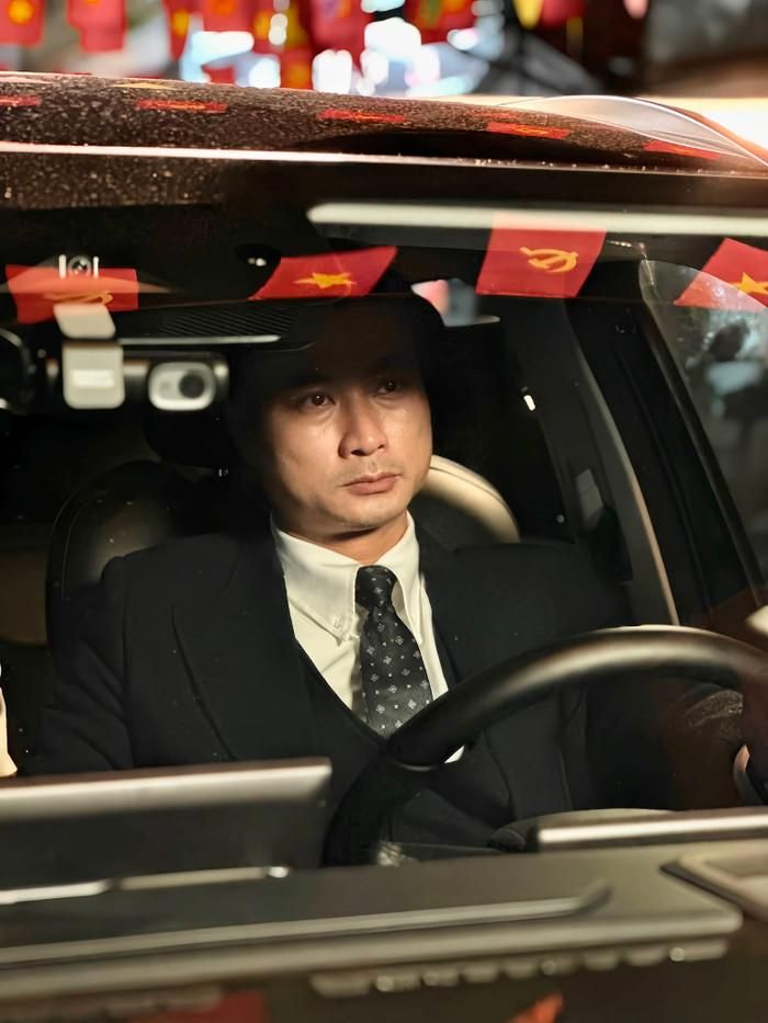 Duy Hưng nói lời tạm biệt Lửa Trắng sau hơn hai tháng đồng hành cùng khán giả giờ vàng.