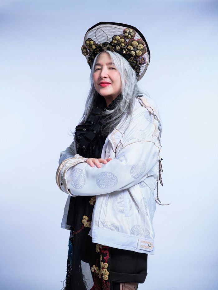 "Tôi tin người phụ nữ có quyền tỏa sáng ở bất kỳ chương nào của cuộc đời" - Nghệ sĩ Mai Lâm