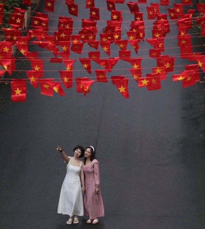 Hoàng Khánh Ly và mẹ