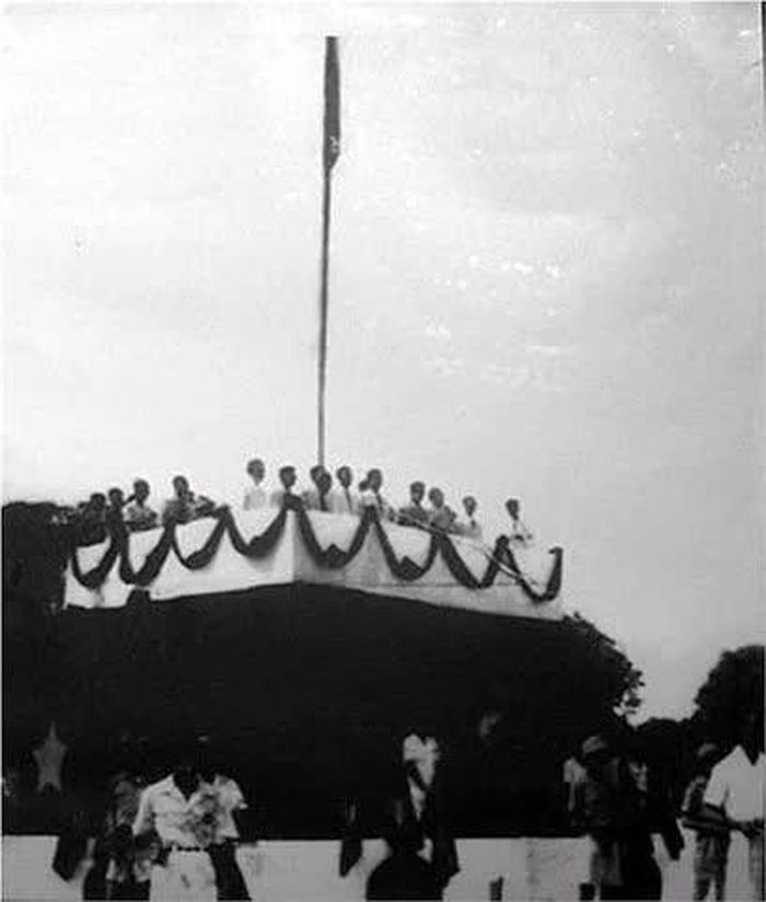 Toàn cảnh Lễ đài Độc lập trên quảng trường Ba Đình, Hà Nội, ngày 2/9/1945. Ảnh tư liệu