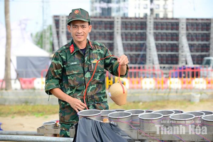 Thiếu tá Lê Văn Thanh, cán bộ kỹ thuật Bộ Chỉ huy Quân sự tỉnh Thanh Hóa cho biết: “Công tác tổ chức, lắp đặt, phục vụ bắn và bảo vệ trận địa được thực hiện theo đúng quy định về quản lý và sử dụng pháo, đảm bảo an ninh - trật tự và tuyệt đối an toàn”.