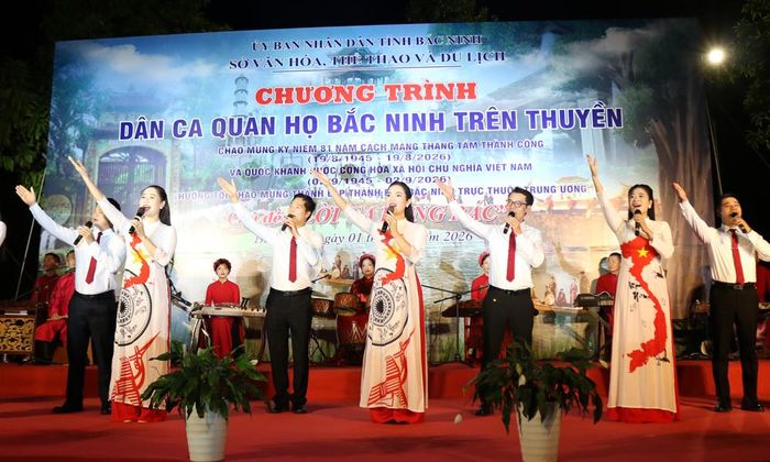Màn khai từ "Bắc Ninh ơi, thành phố anh hùng".