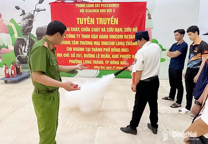 Hình ảnh tại buổi tuyên truyền.